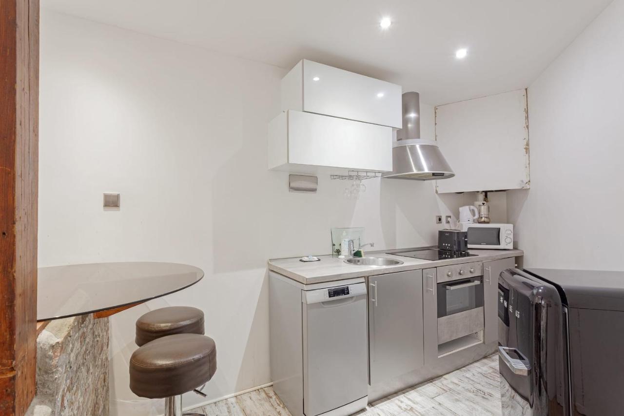 Appartamento Bright 2 Bedroom In Parigi