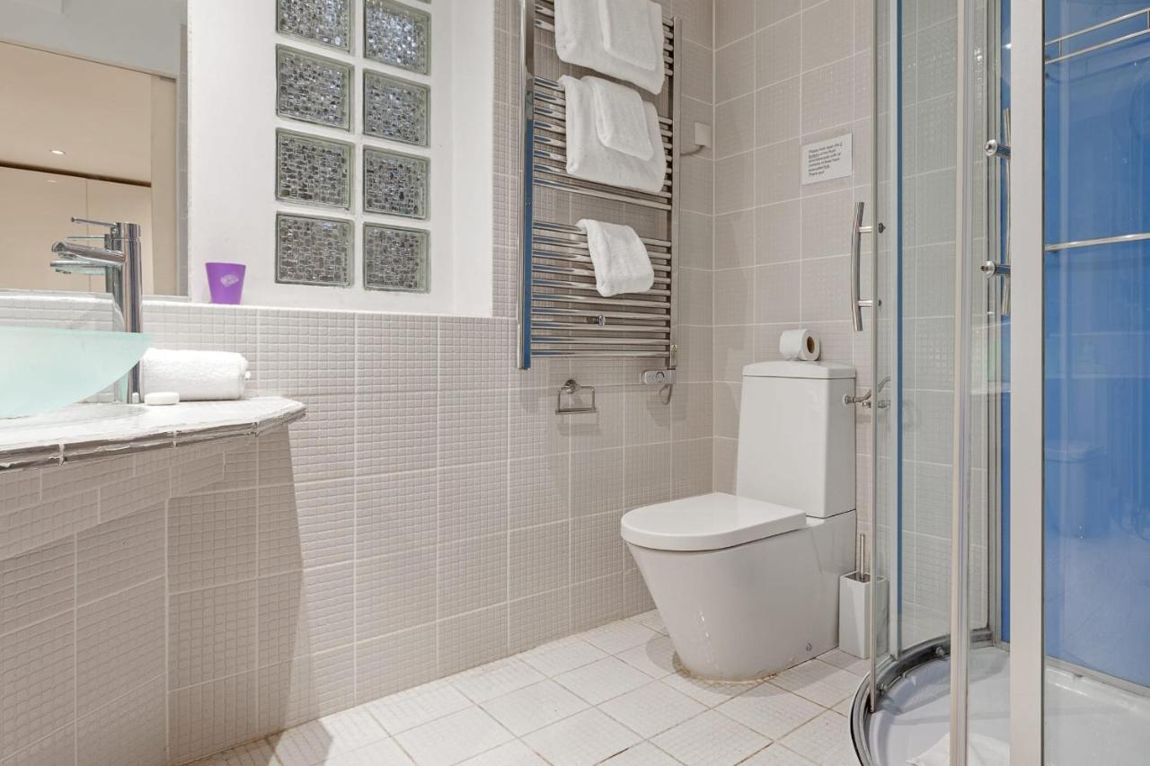Appartamento Bright 2 Bedroom In Parigi